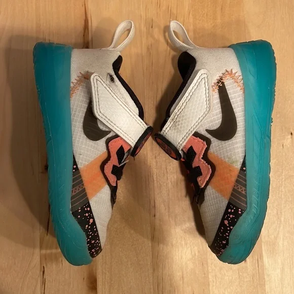 Nike Lebron XVIII LOW (TD) boys 5c sneakers - Picture 3 of 7